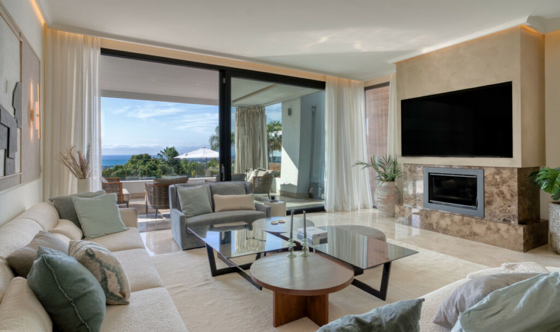 Resale - Apartment -
The Golden Mile