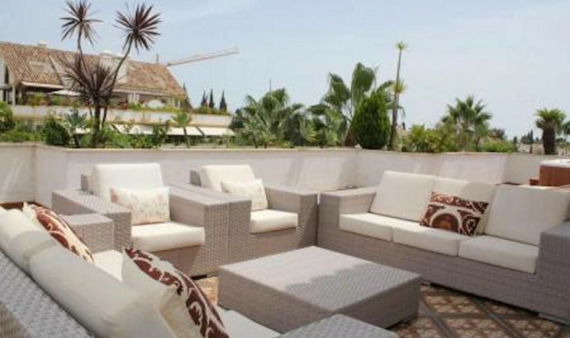 Resale - Apartment -
The Golden Mile