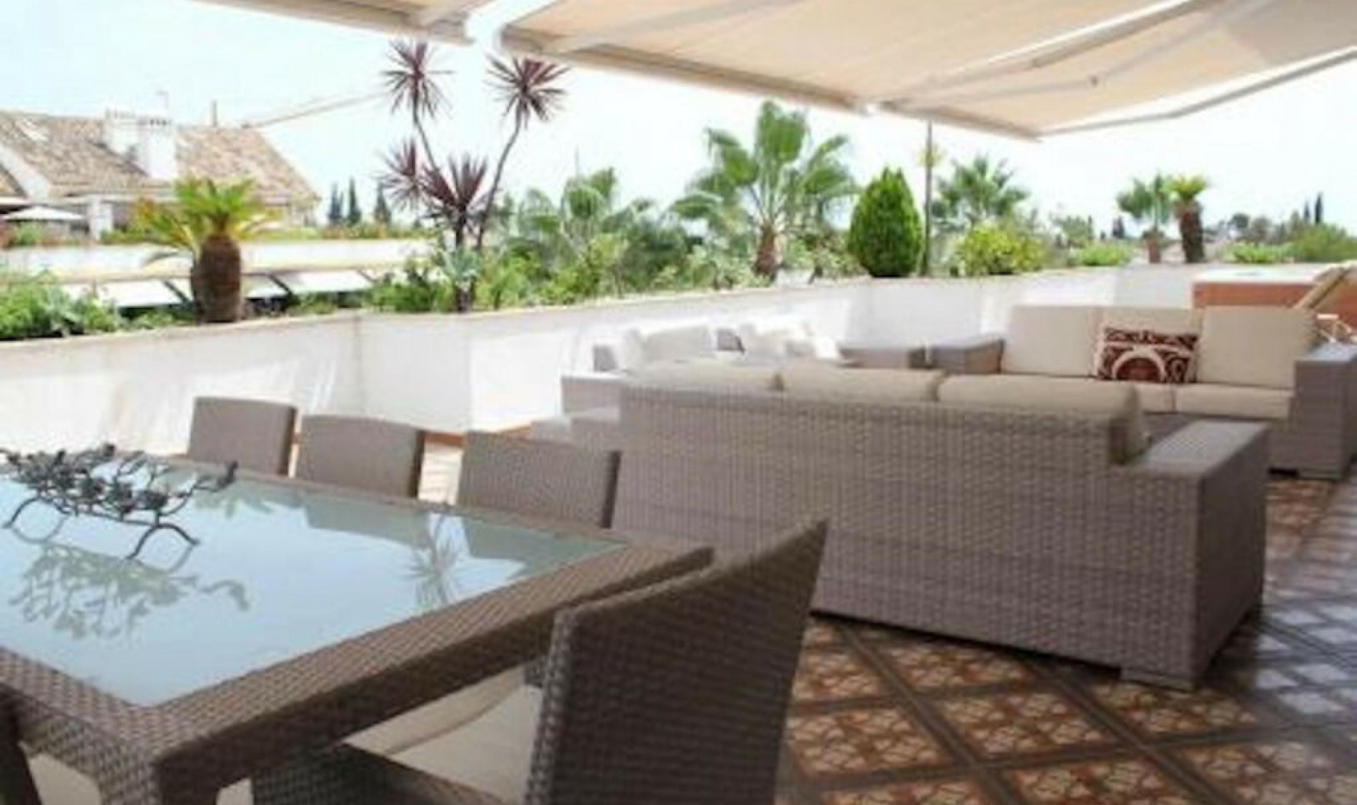 Resale - Apartment -
The Golden Mile