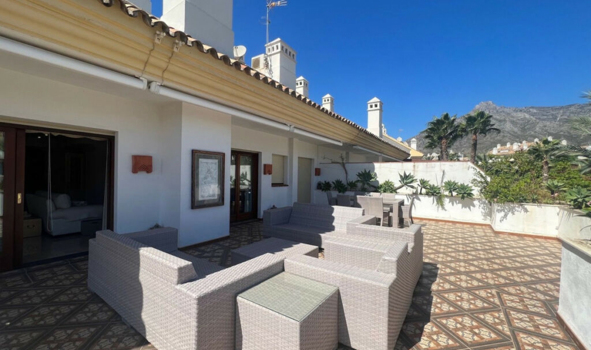 Resale - Apartment -
The Golden Mile