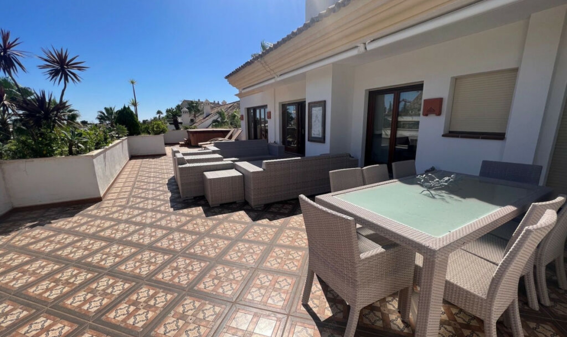 Resale - Apartment -
The Golden Mile