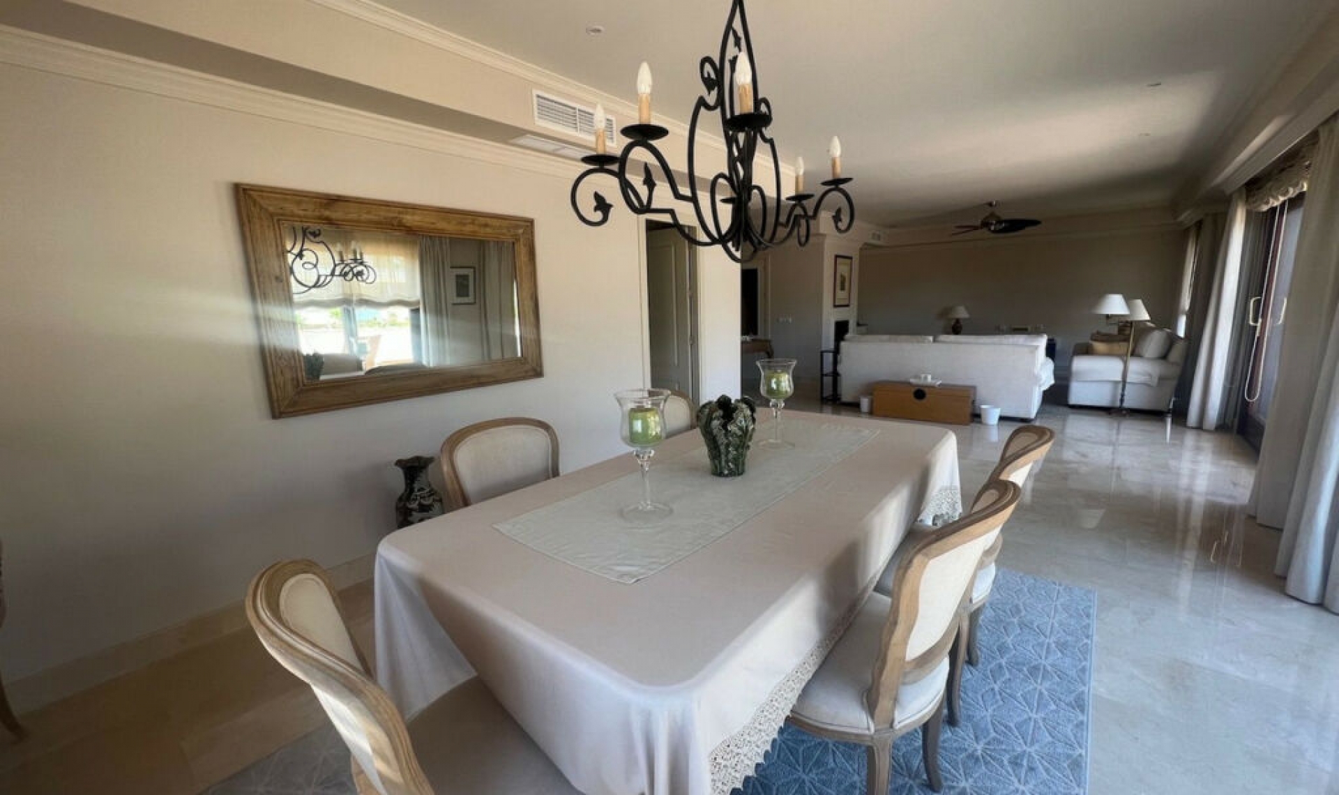 Resale - Apartment -
The Golden Mile