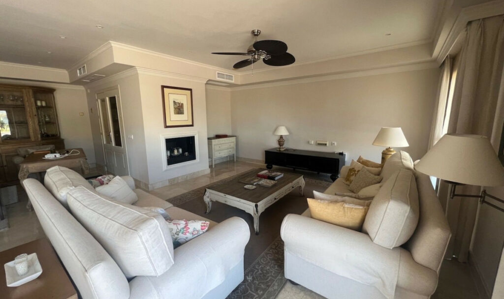 Resale - Apartment -
The Golden Mile