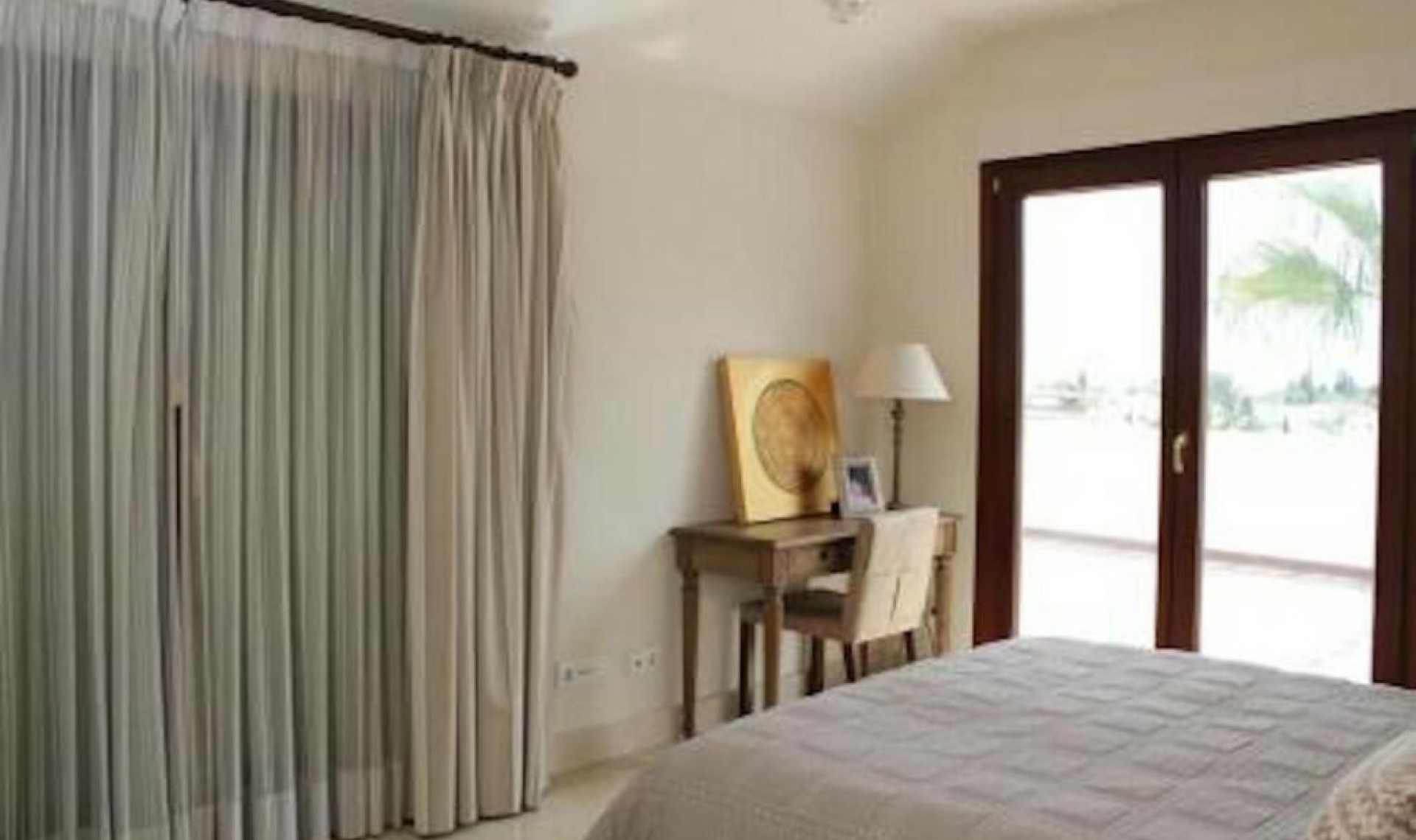 Resale - Apartment -
The Golden Mile