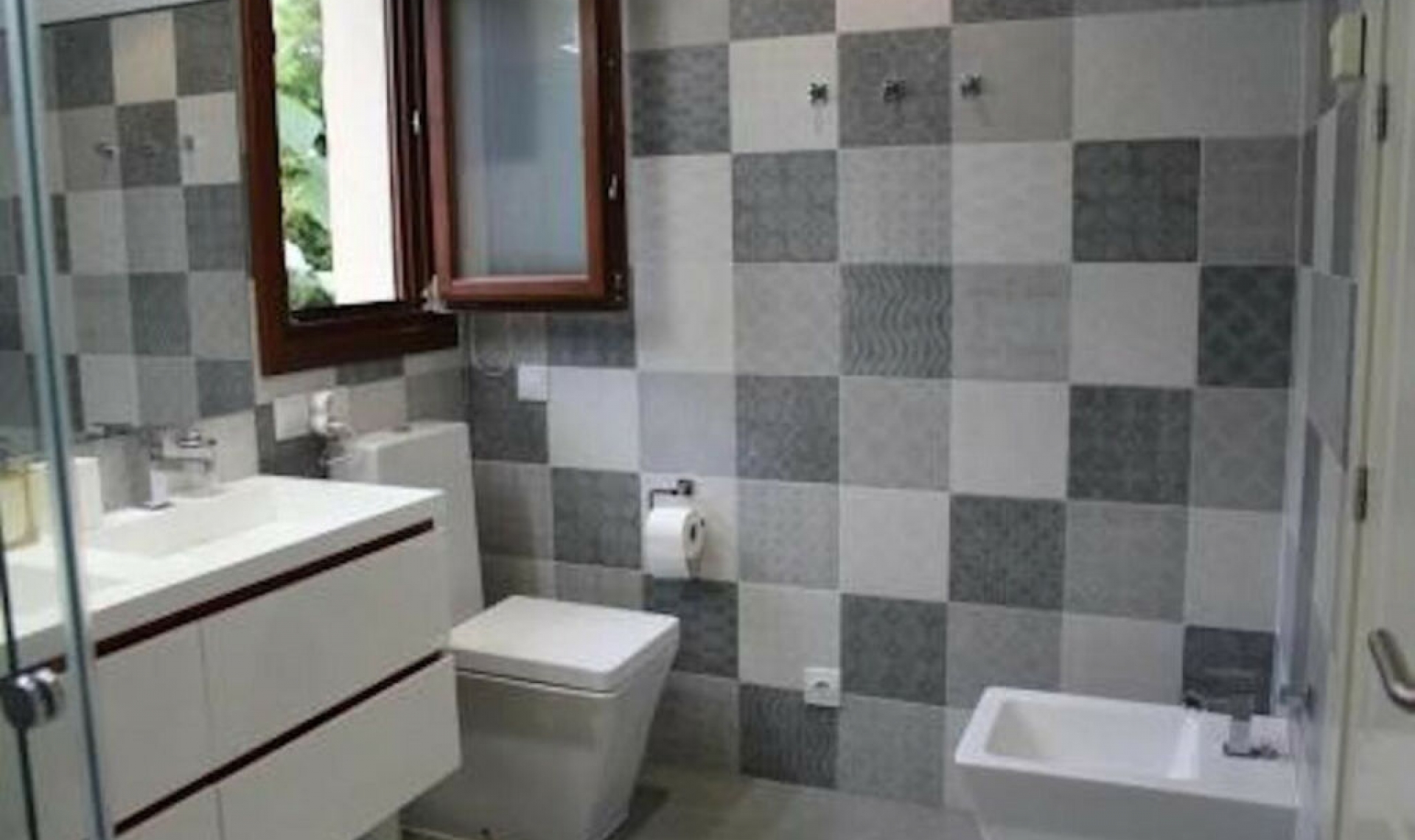 Resale - Apartment -
The Golden Mile
