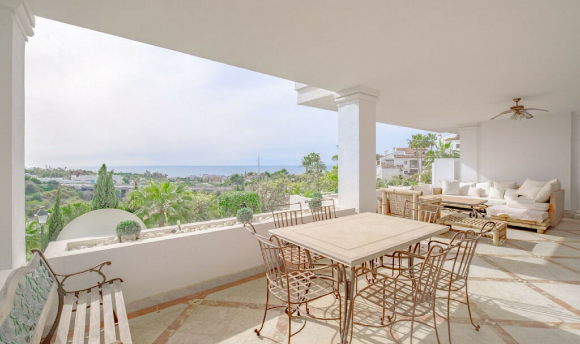 Resale - Apartment -
The Golden Mile
