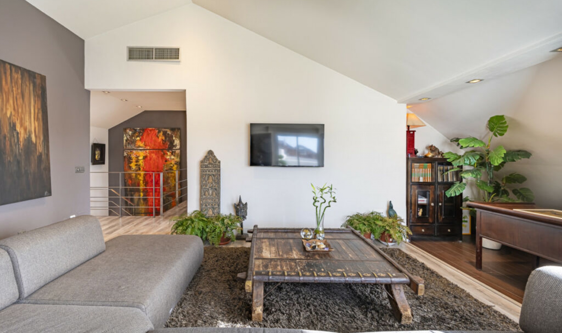 Resale - Apartment -
The Golden Mile