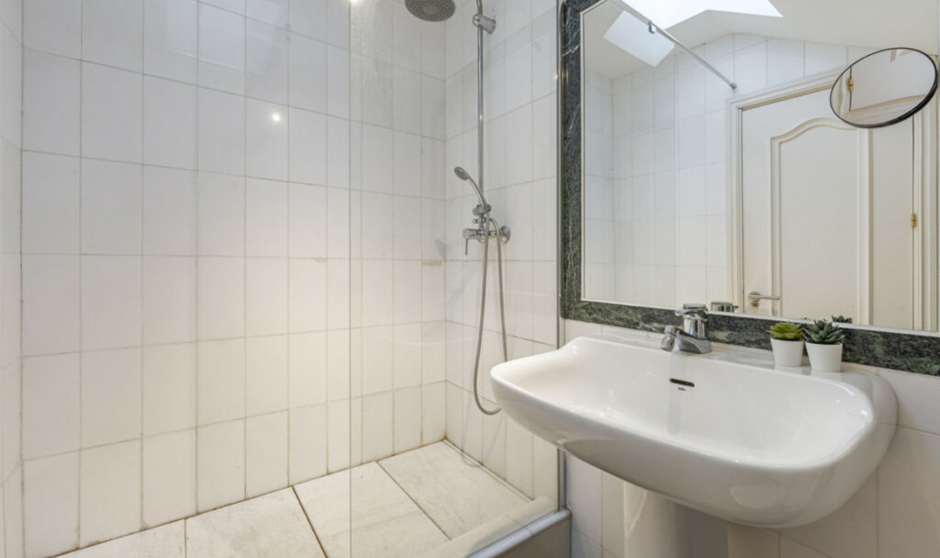 Resale - Apartment -
The Golden Mile