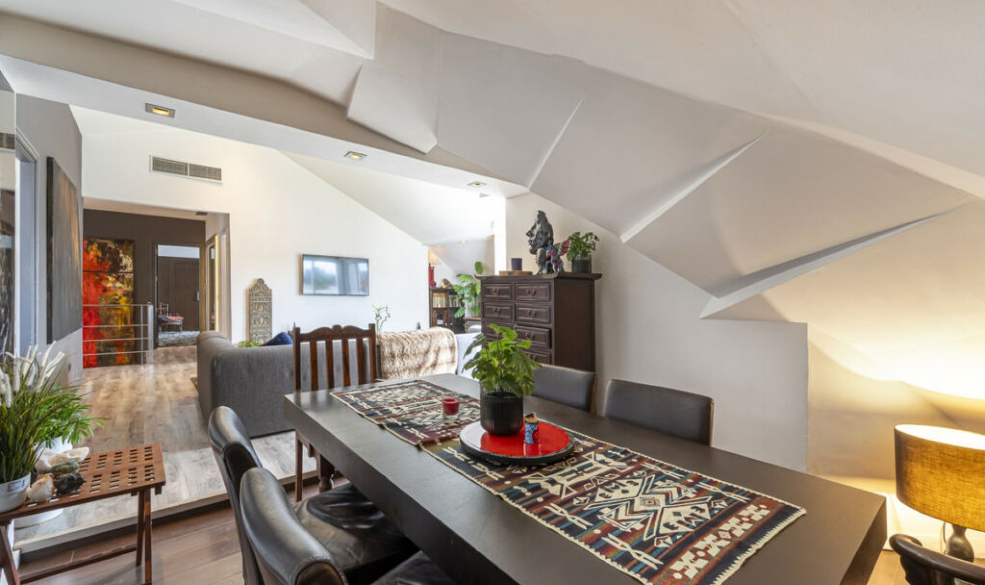 Resale - Apartment -
The Golden Mile