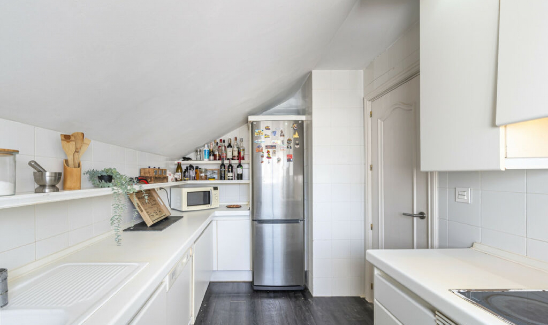 Resale - Apartment -
The Golden Mile