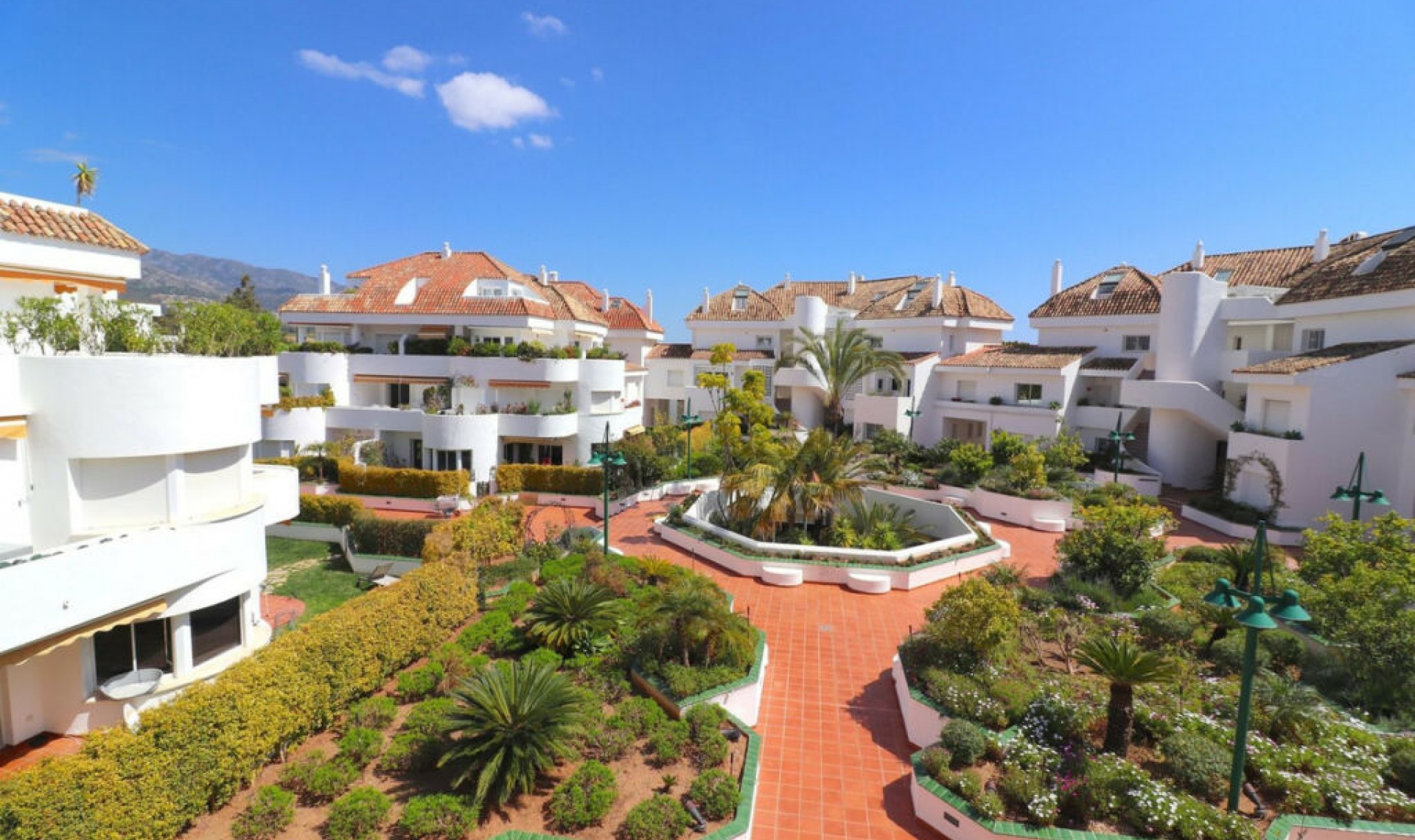 Resale - Apartment -
The Golden Mile