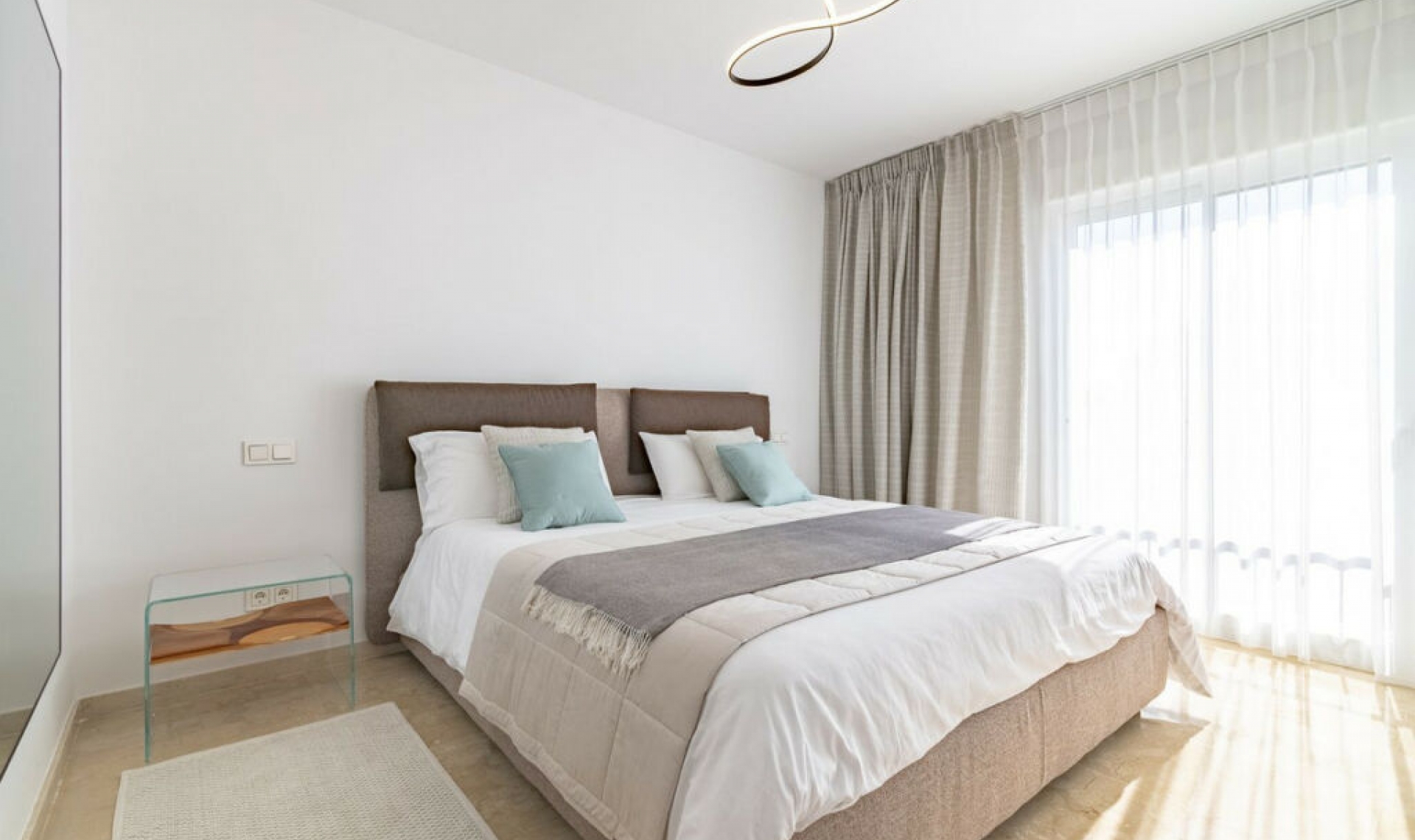 Resale - Apartment -
The Golden Mile