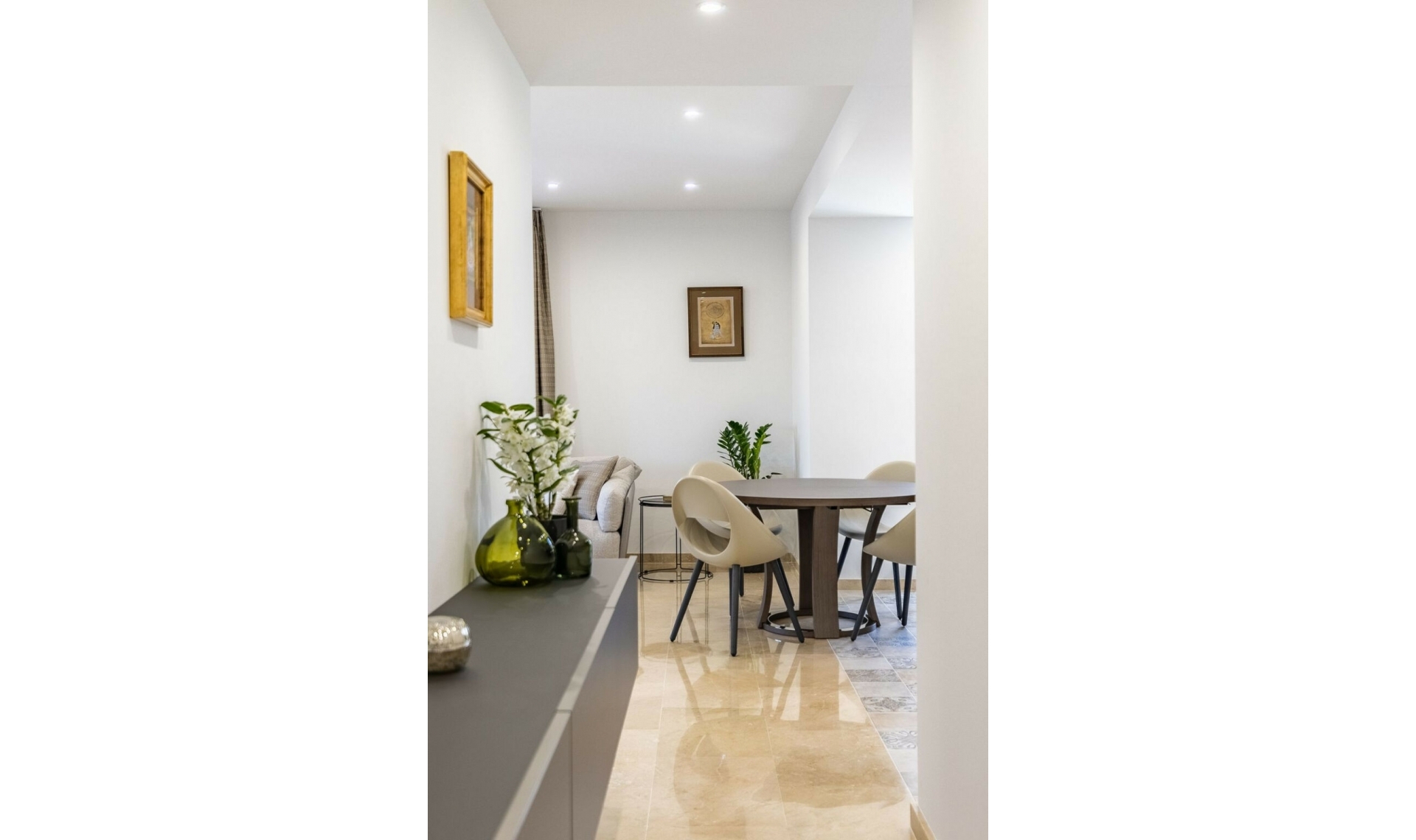 Resale - Apartment -
The Golden Mile