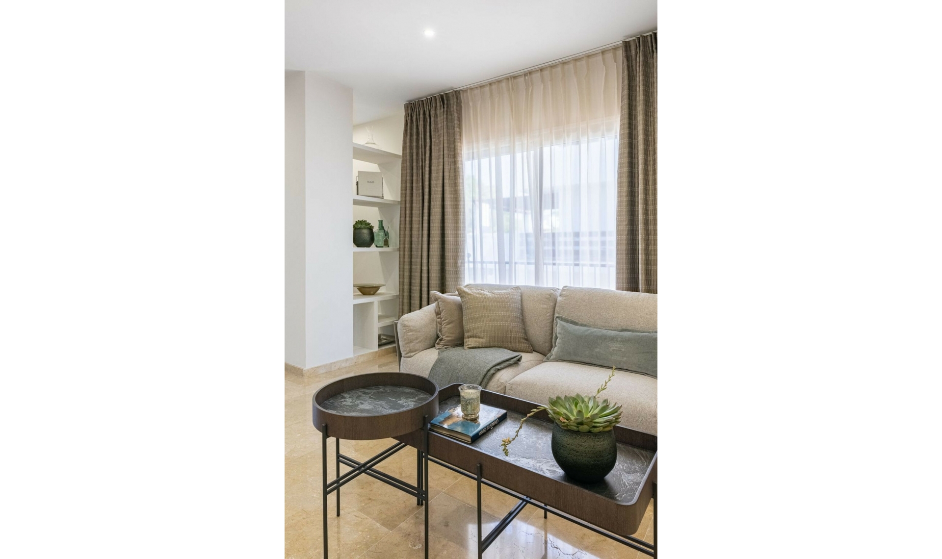 Resale - Apartment -
The Golden Mile