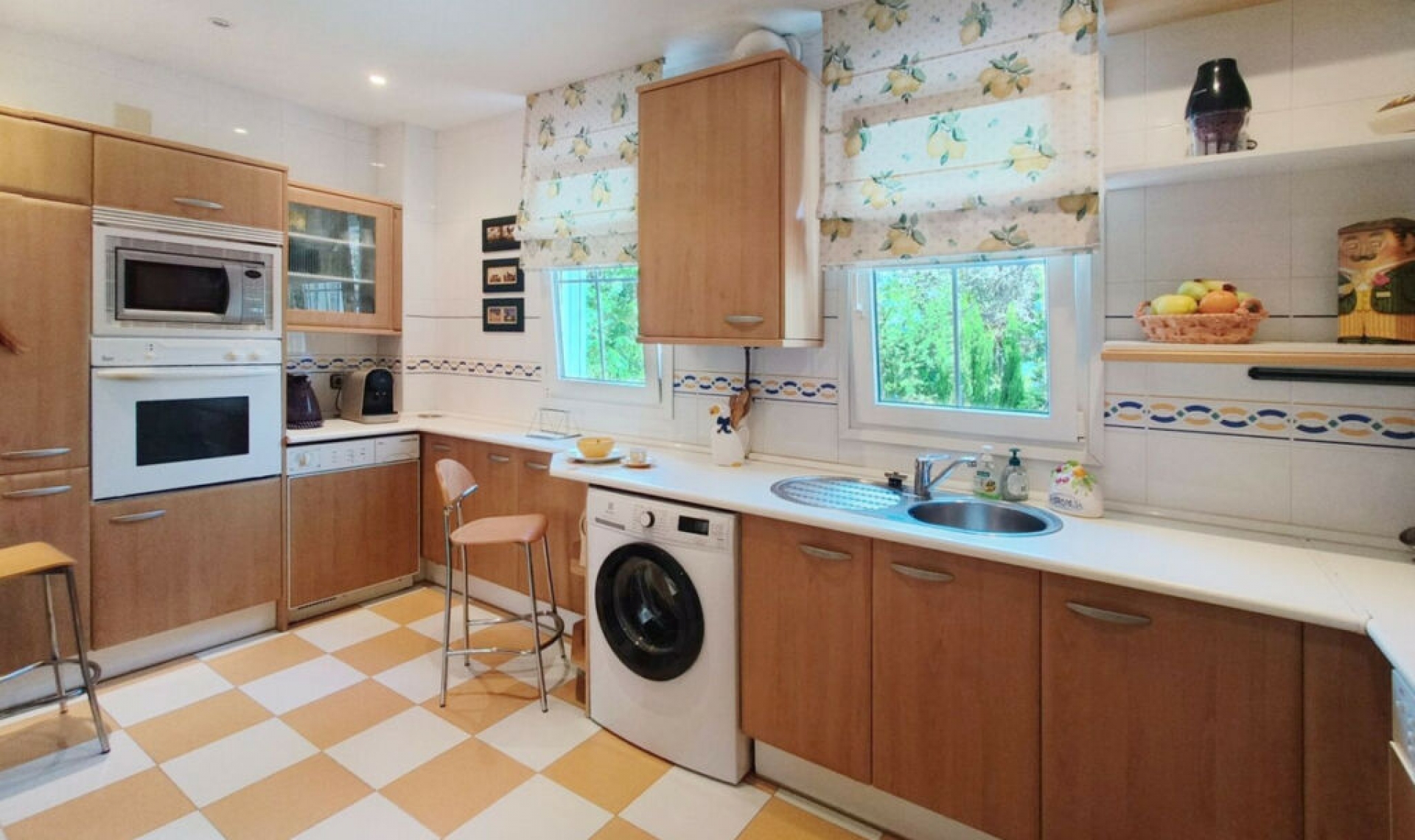 Resale - Apartment -
The Golden Mile