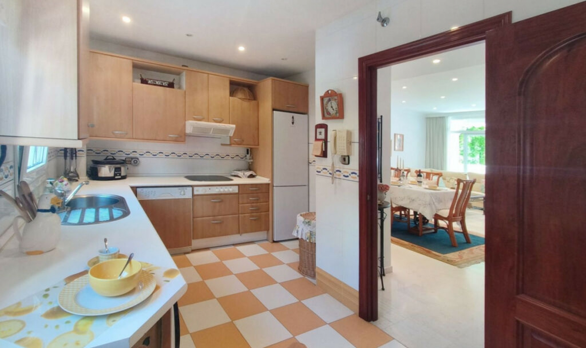 Resale - Apartment -
The Golden Mile