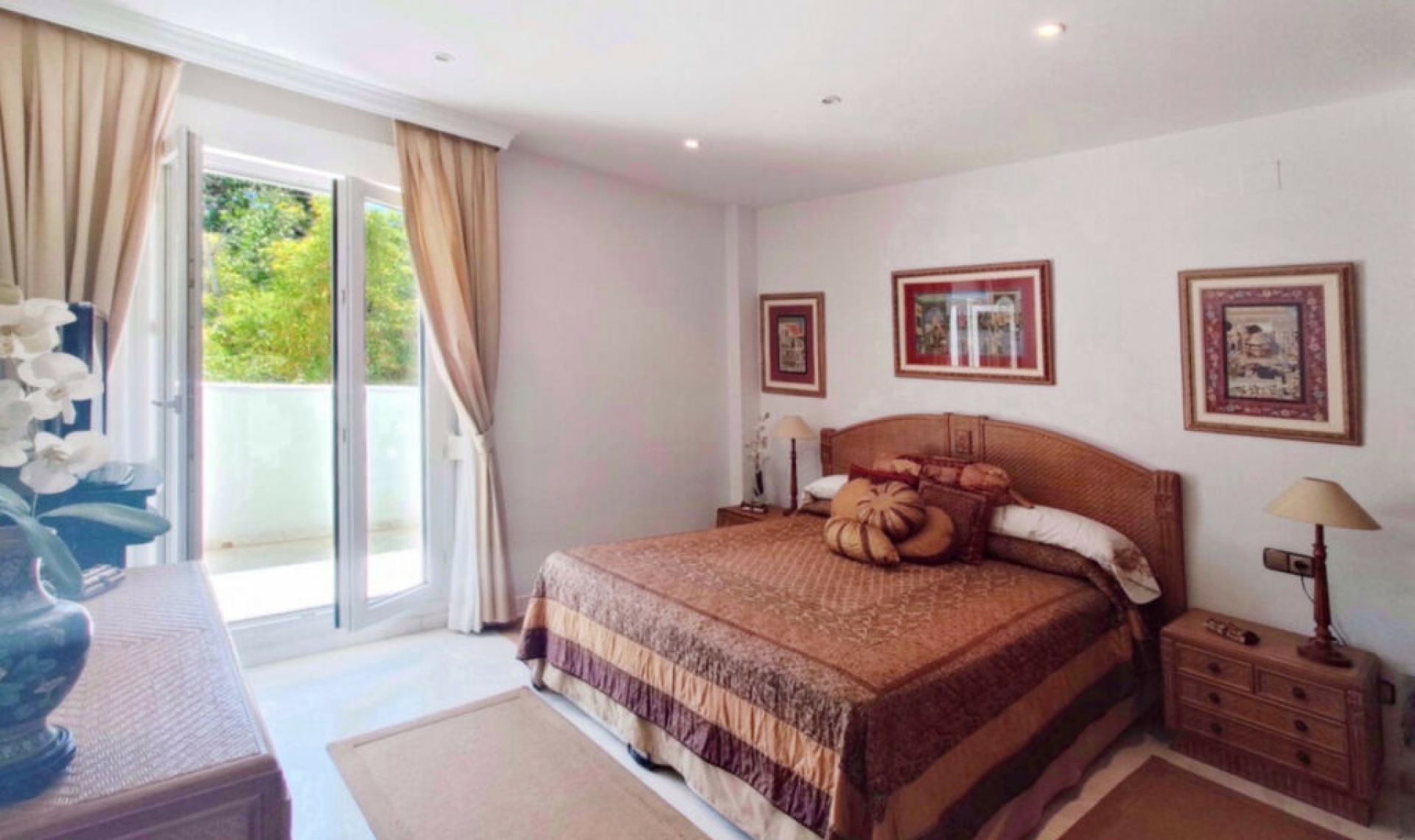 Resale - Apartment -
The Golden Mile