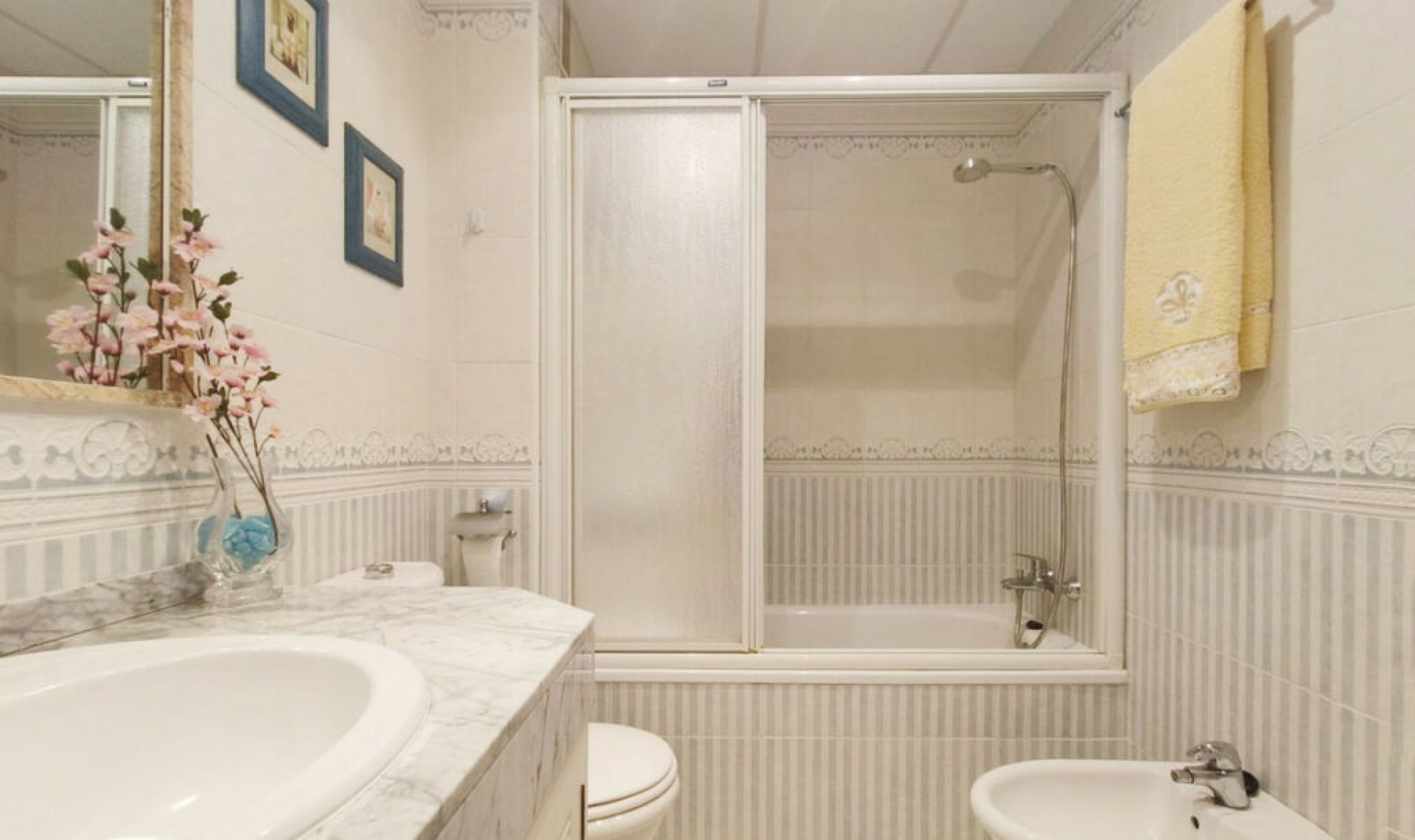 Resale - Apartment -
The Golden Mile