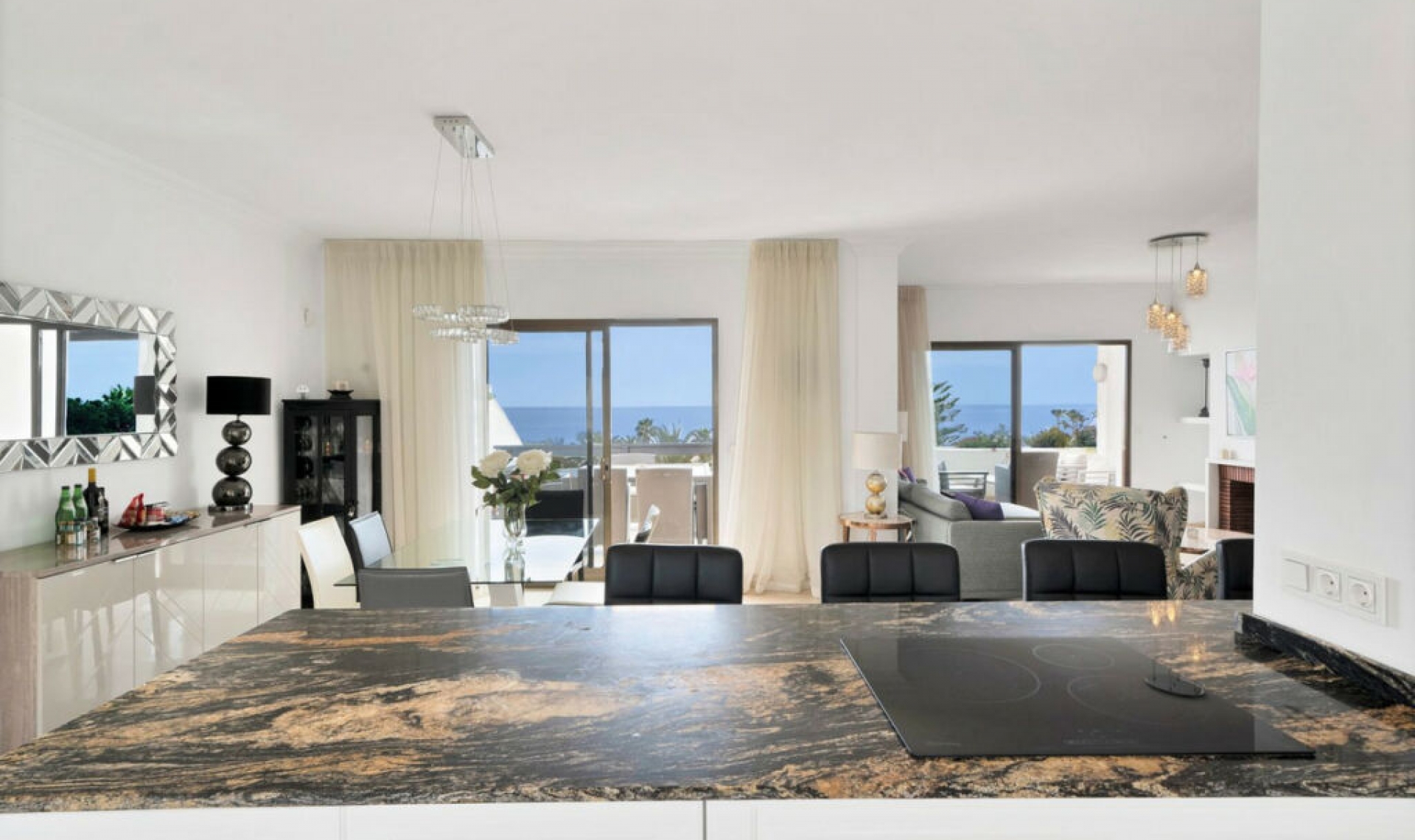 Resale - Apartment -
The Golden Mile