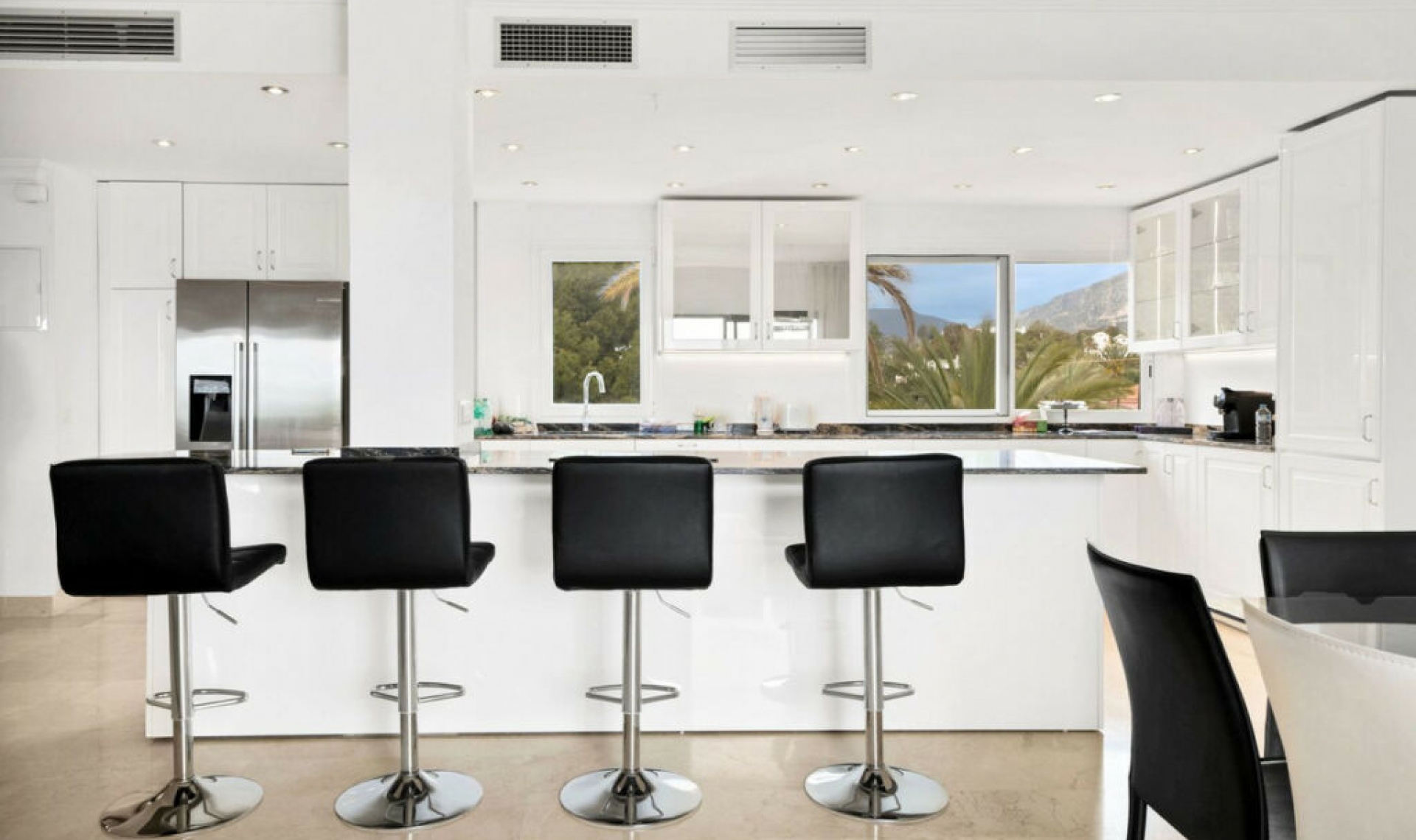 Resale - Apartment -
The Golden Mile