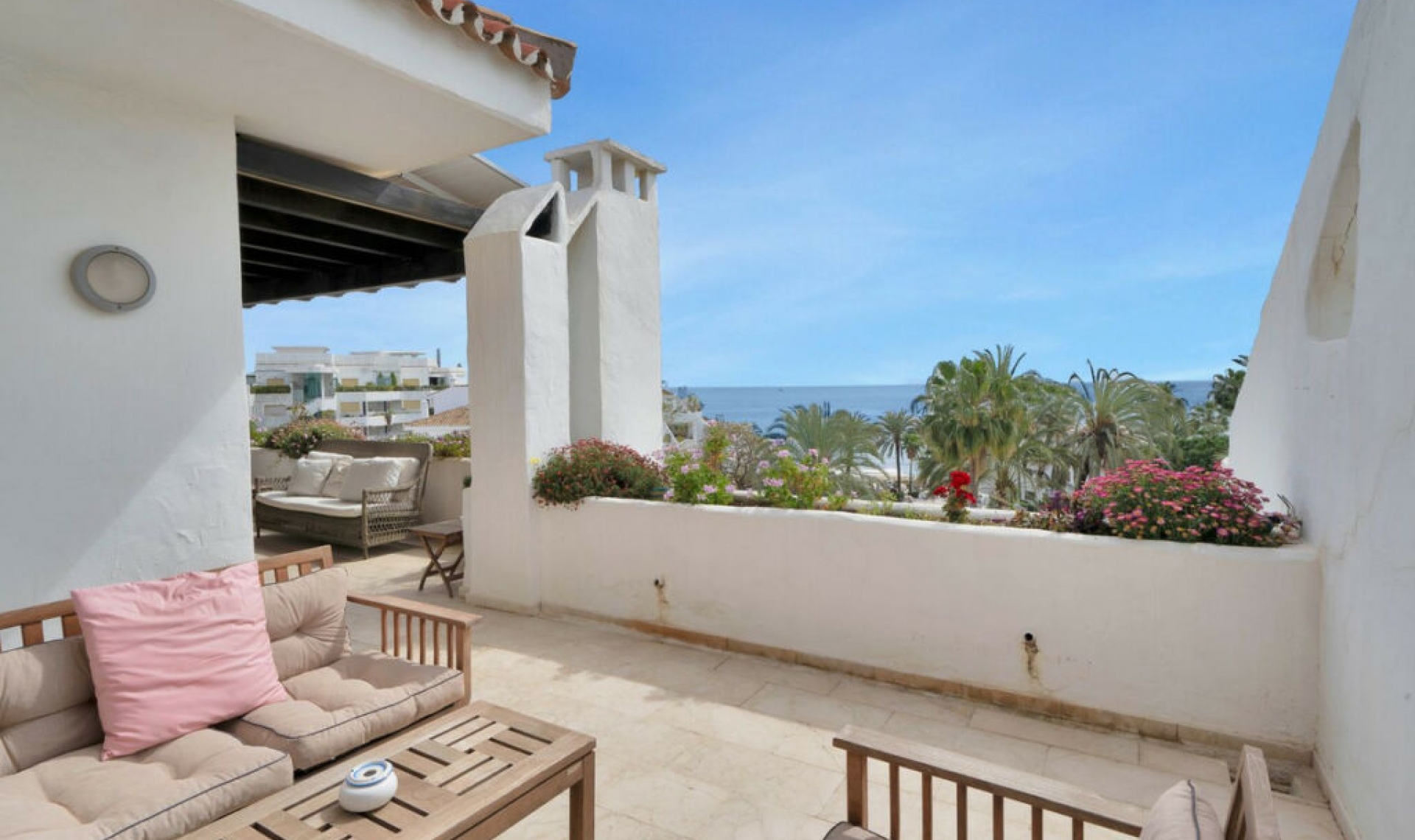 Resale - Apartment -
The Golden Mile