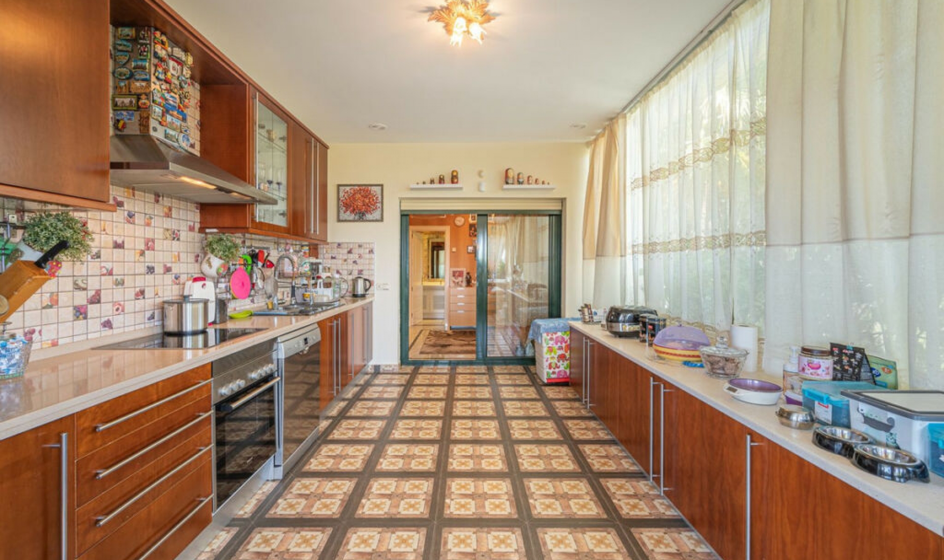 Resale - Apartment -
The Golden Mile