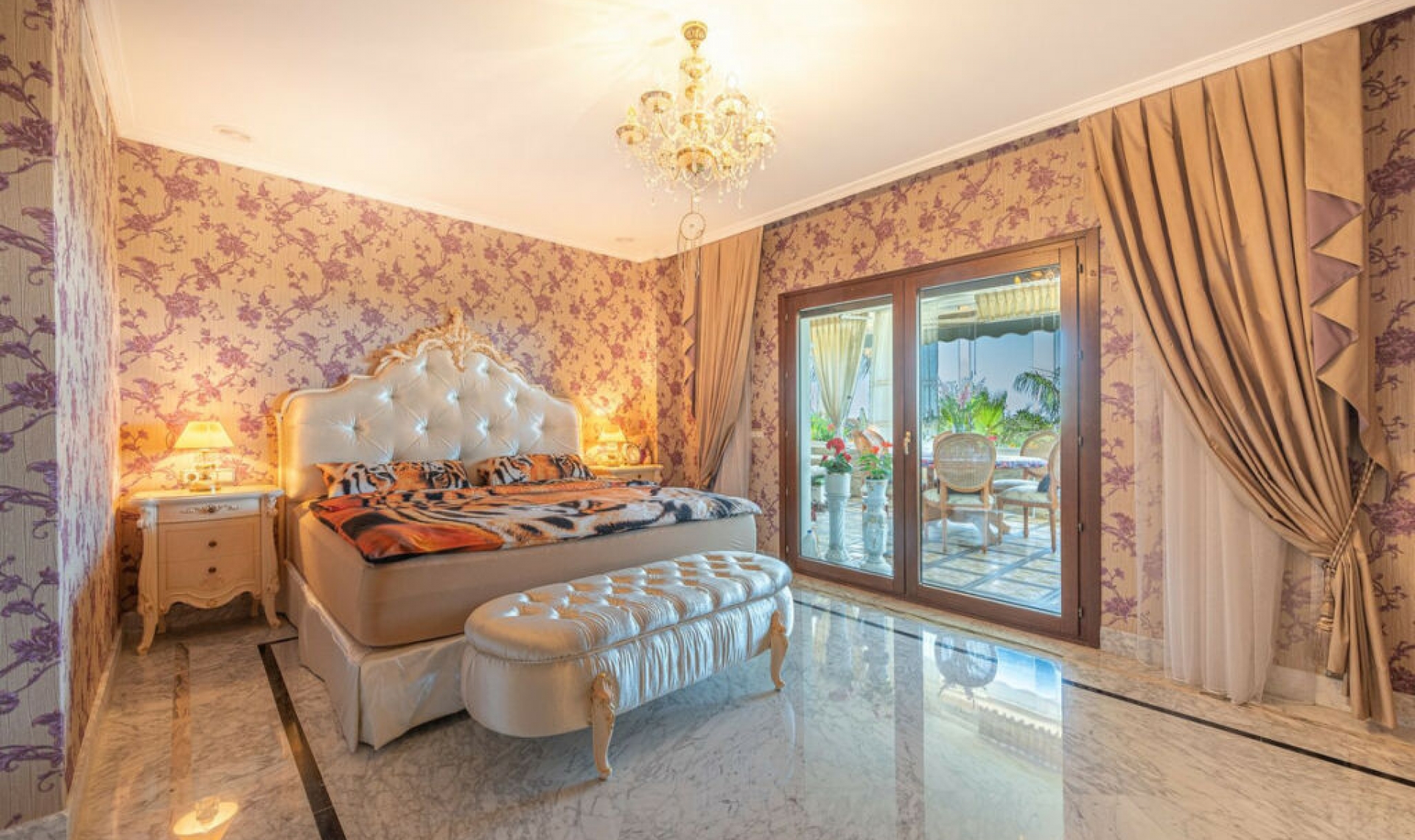 Resale - Apartment -
The Golden Mile