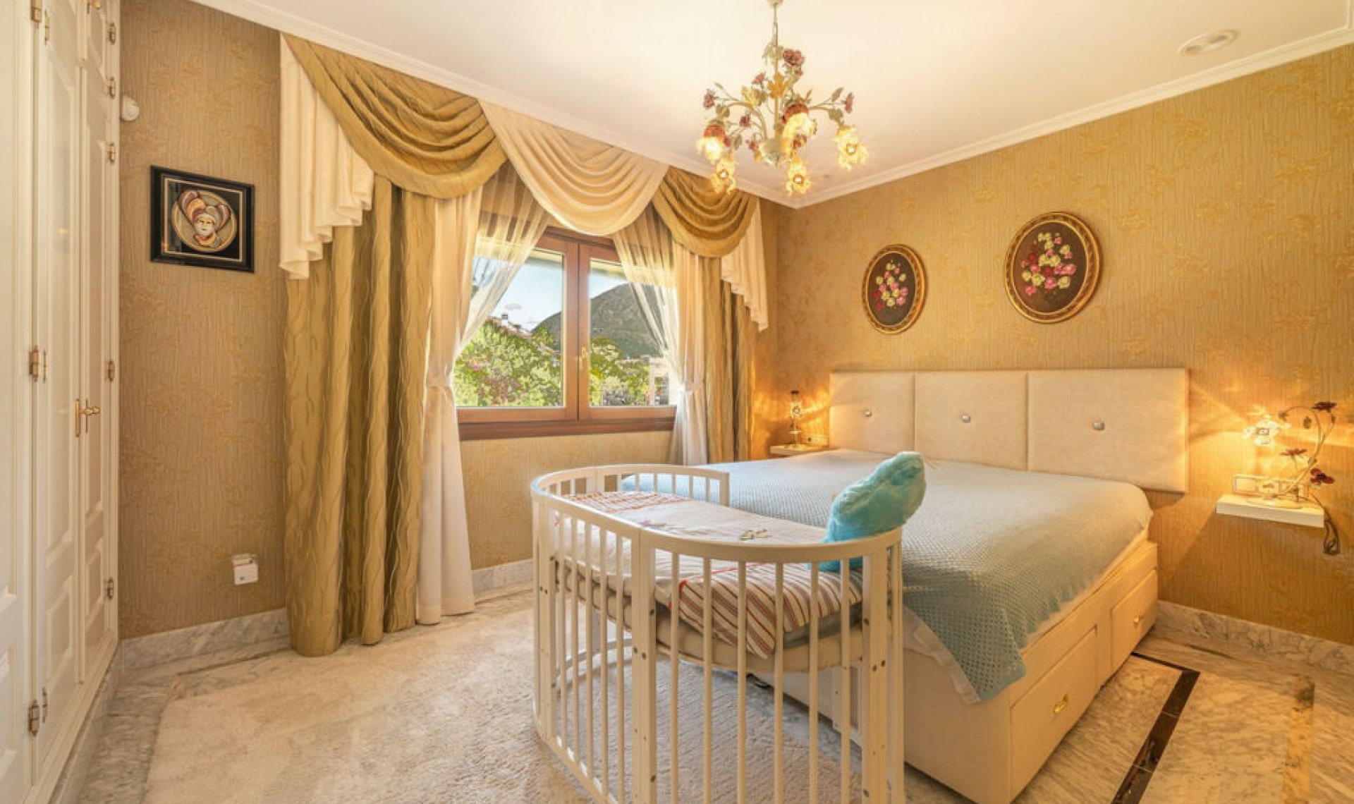 Resale - Apartment -
The Golden Mile