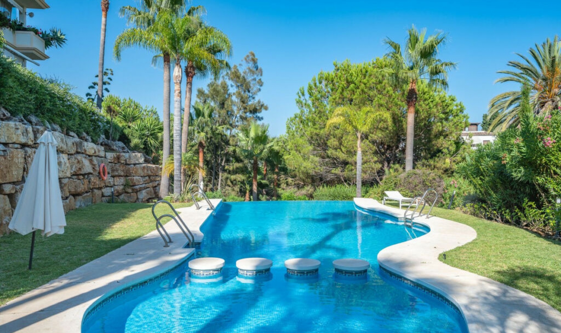 Resale - Apartment -
The Golden Mile