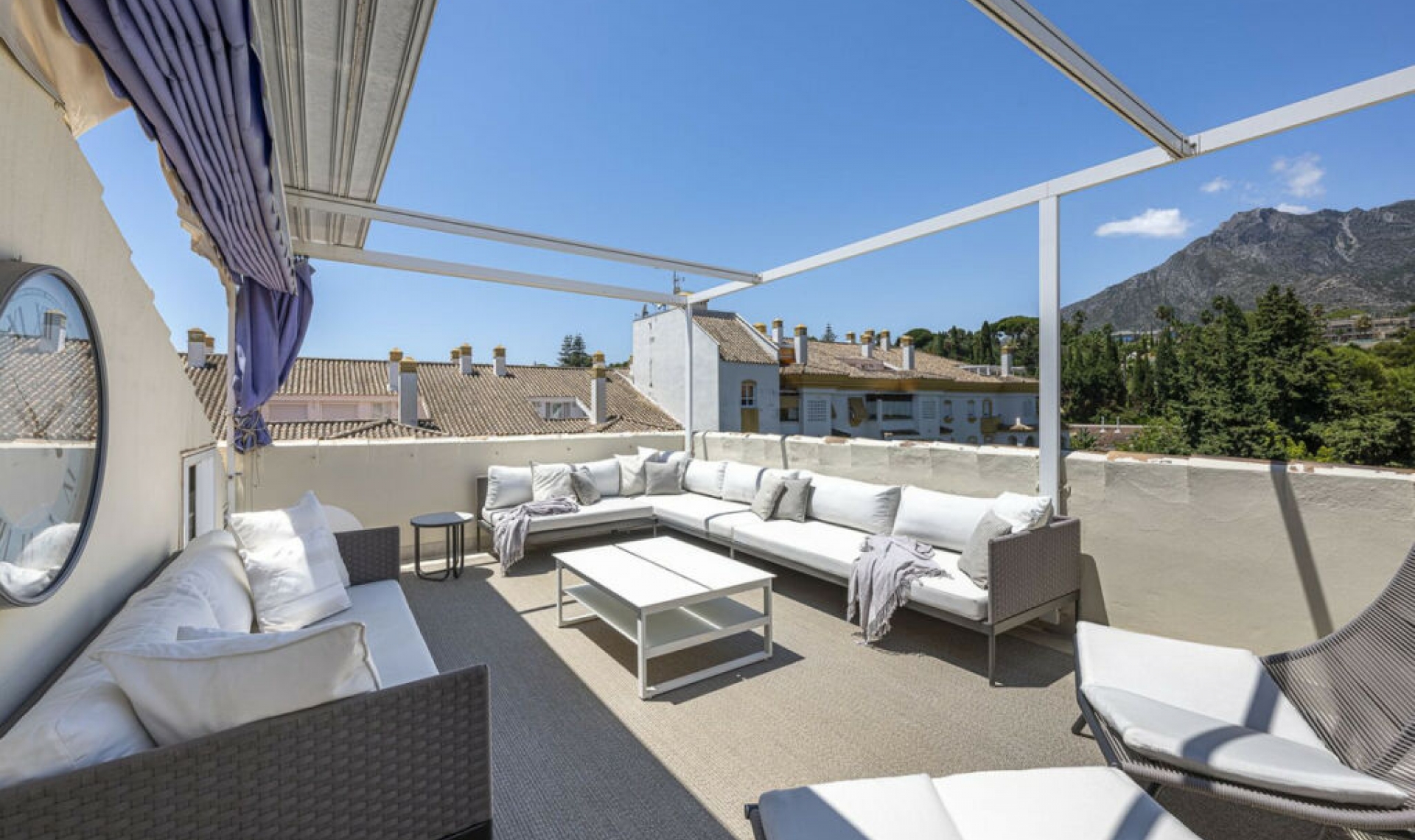 Resale - Apartment -
The Golden Mile