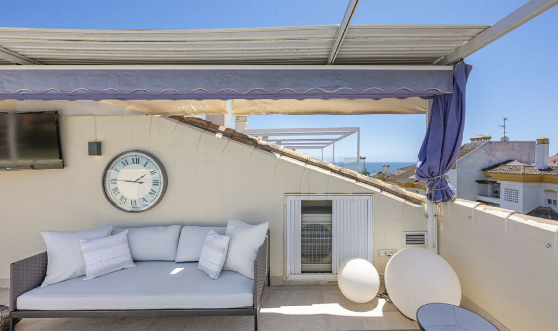 Resale - Apartment -
The Golden Mile