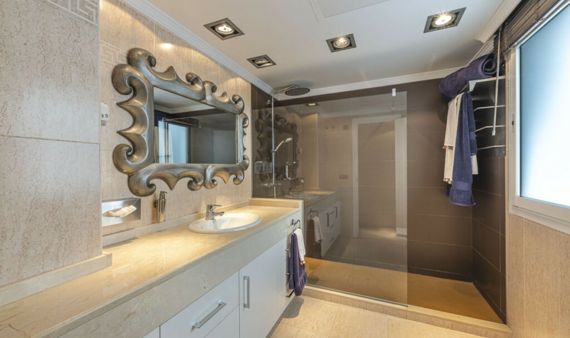 Resale - Apartment -
The Golden Mile