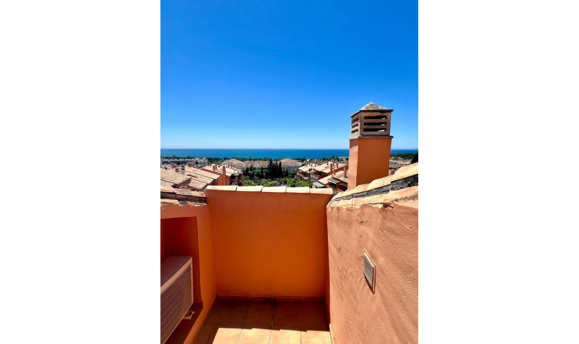 Resale - Apartment -
The Golden Mile