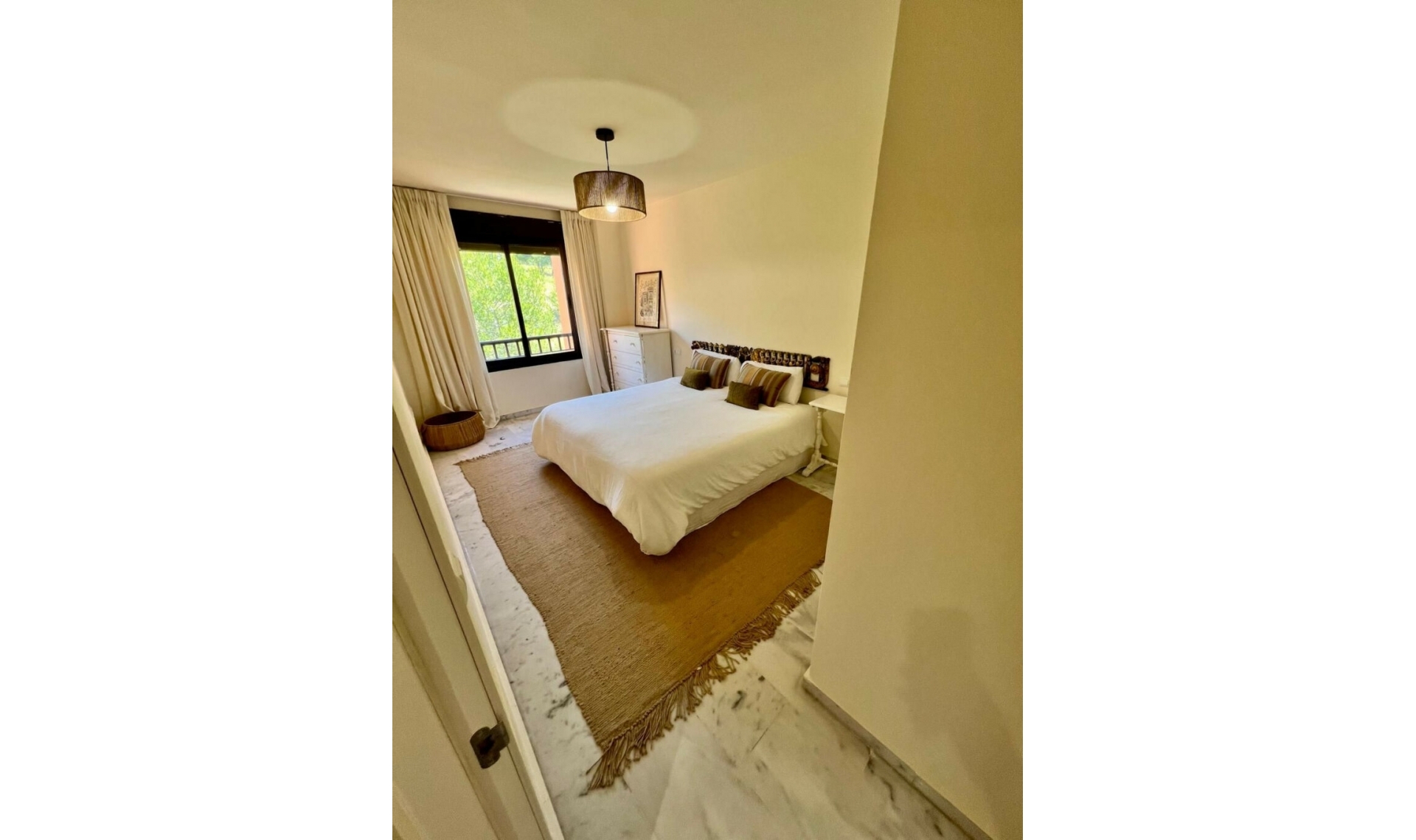 Resale - Apartment -
The Golden Mile