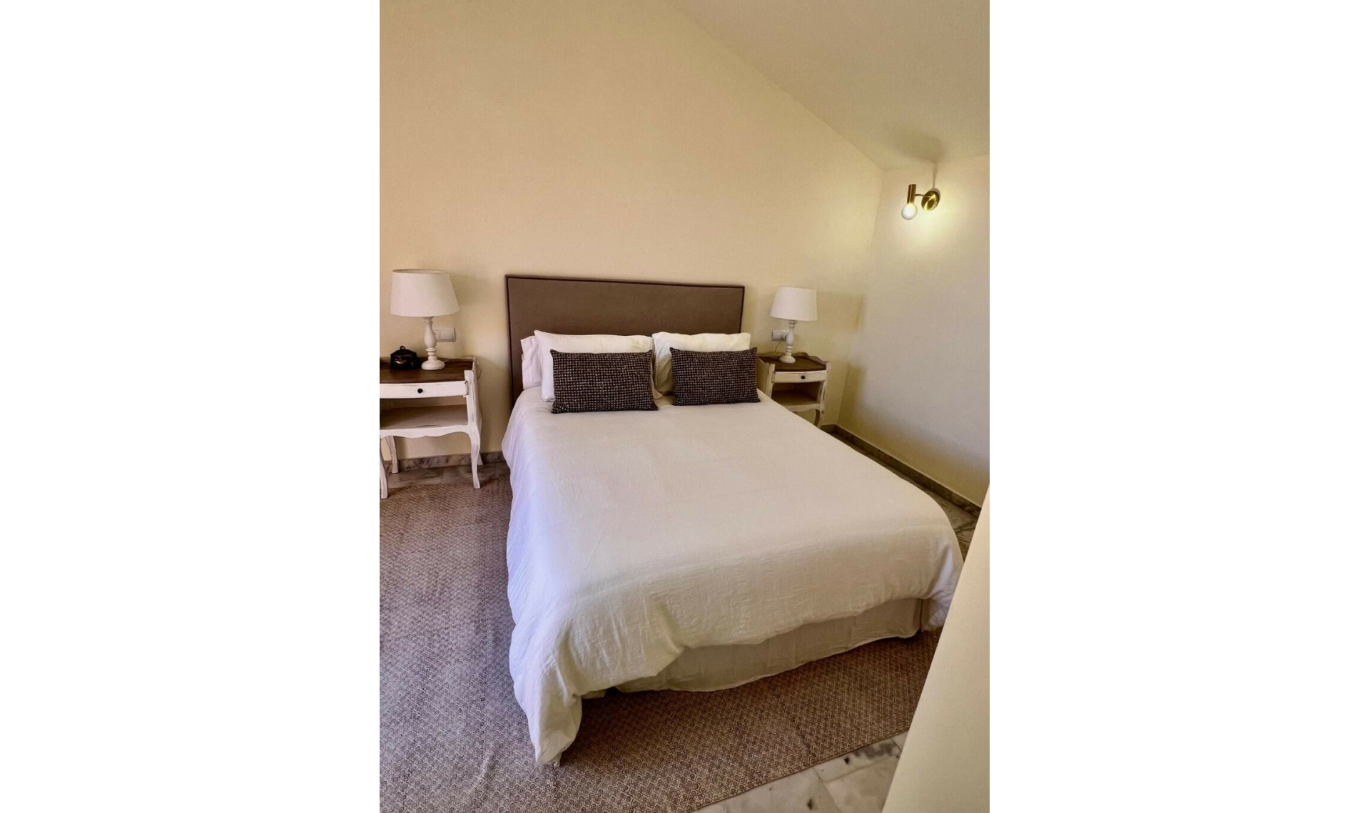 Resale - Apartment -
The Golden Mile