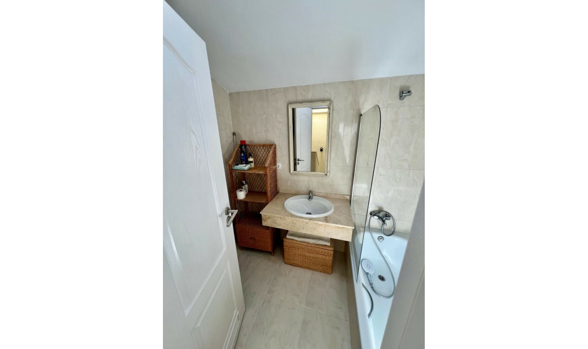 Resale - Apartment -
The Golden Mile