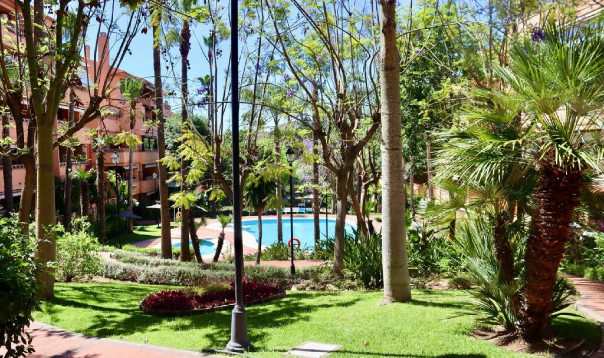 Resale - Apartment -
The Golden Mile