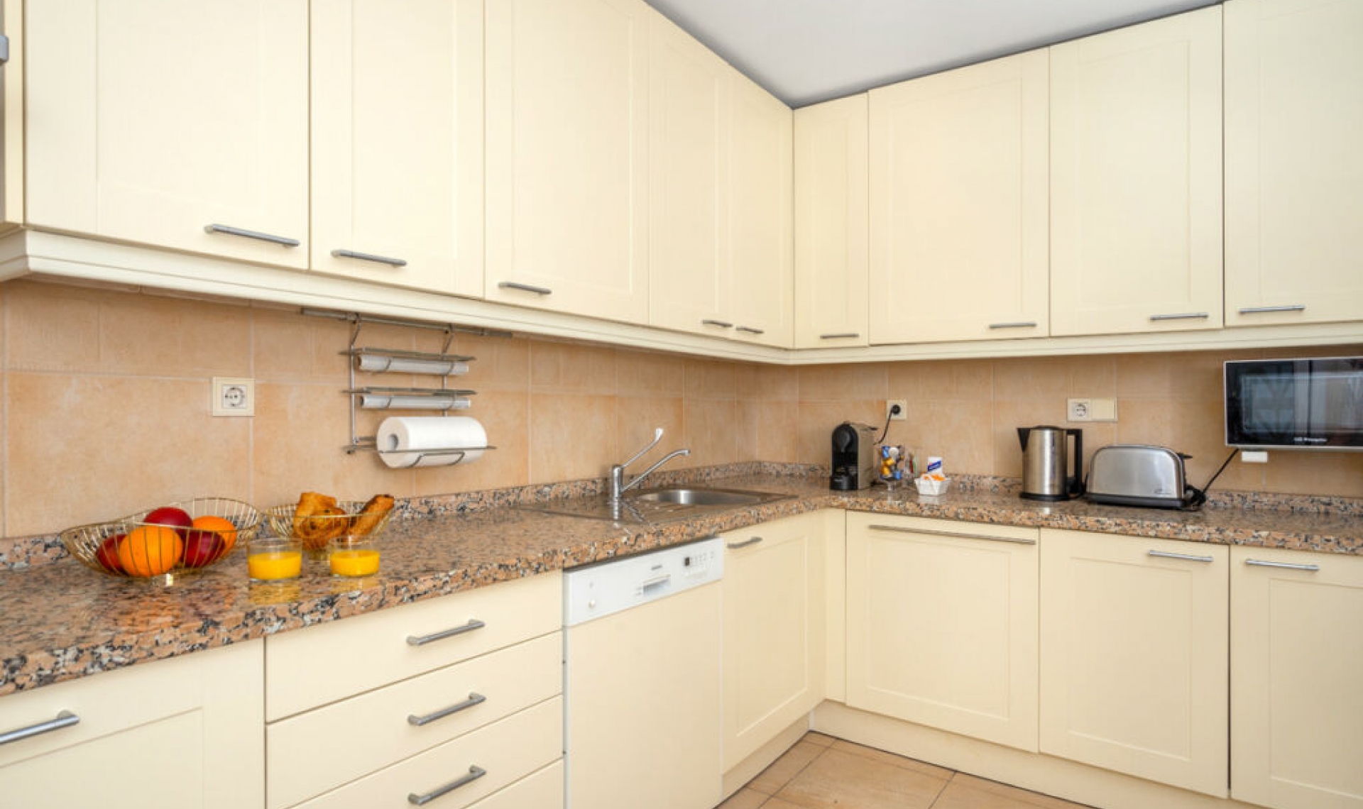Resale - Apartment -
The Golden Mile