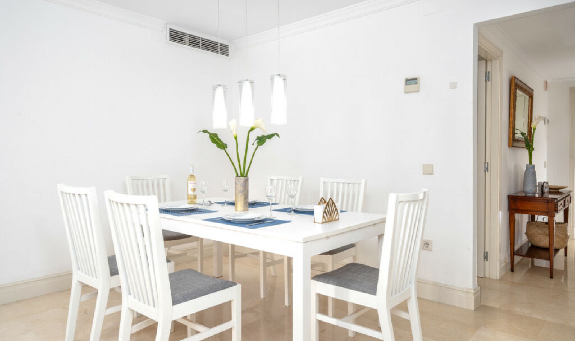Resale - Apartment -
The Golden Mile