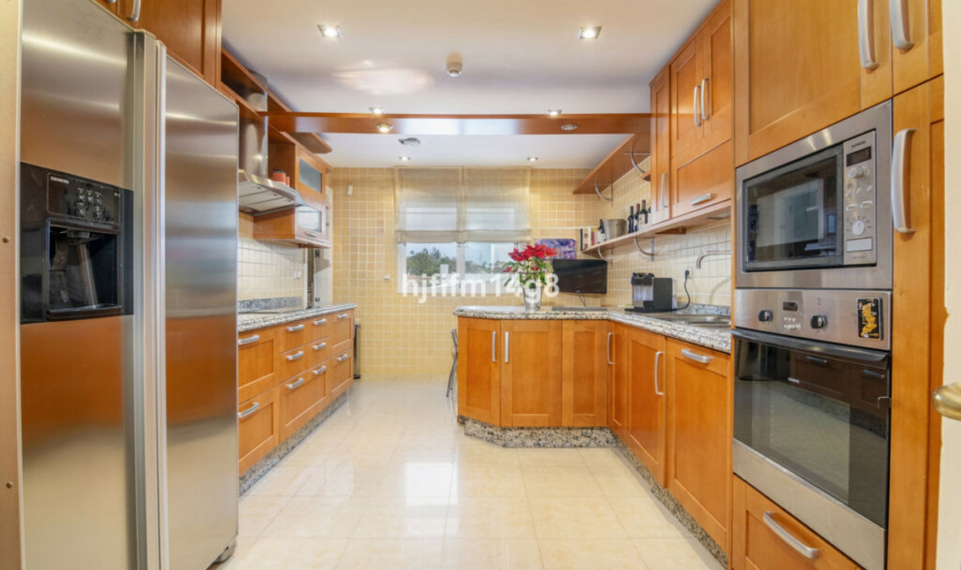 Resale - Apartment -
The Golden Mile