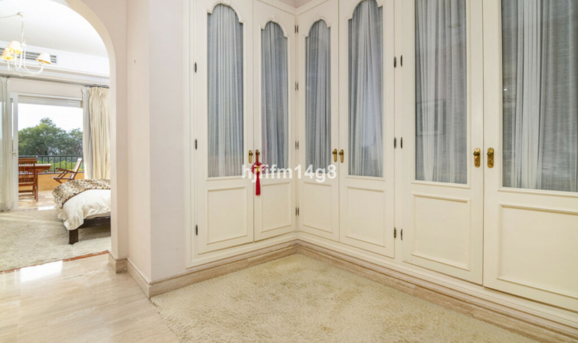 Resale - Apartment -
The Golden Mile