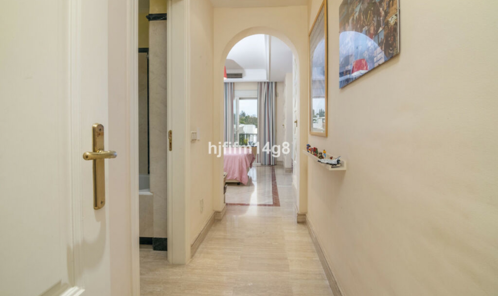 Resale - Apartment -
The Golden Mile