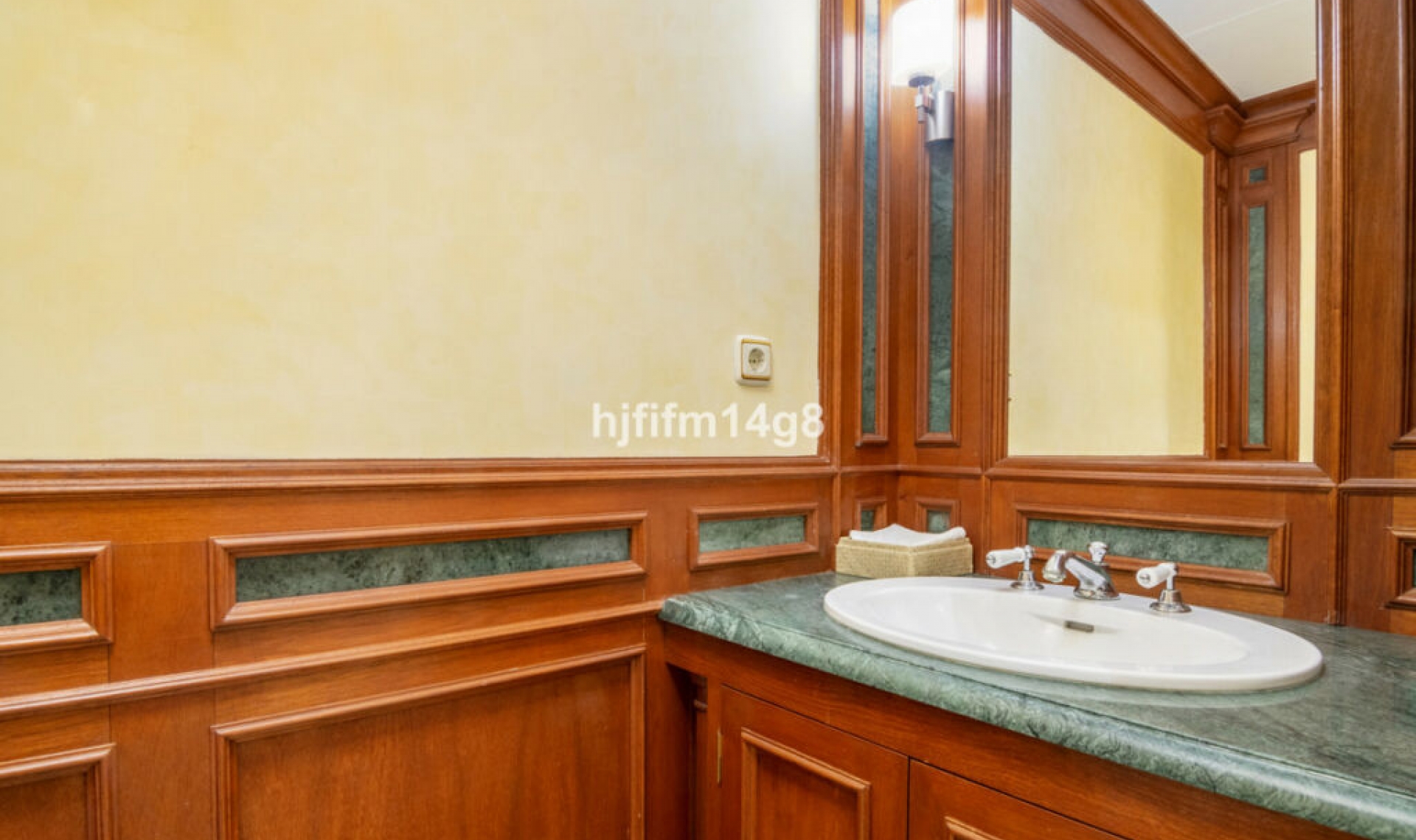 Resale - Apartment -
The Golden Mile