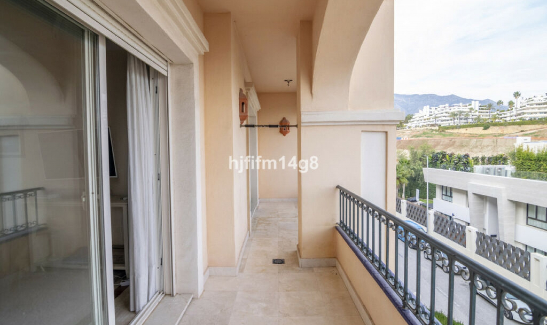 Resale - Apartment -
The Golden Mile