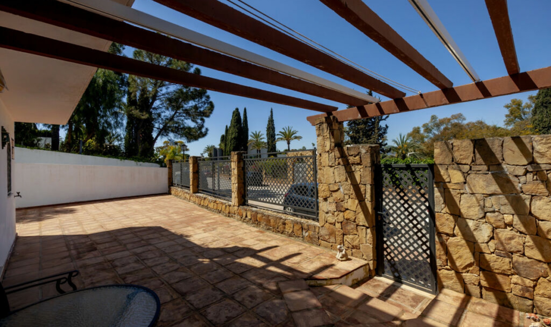 Resale - Apartment -
The Golden Mile