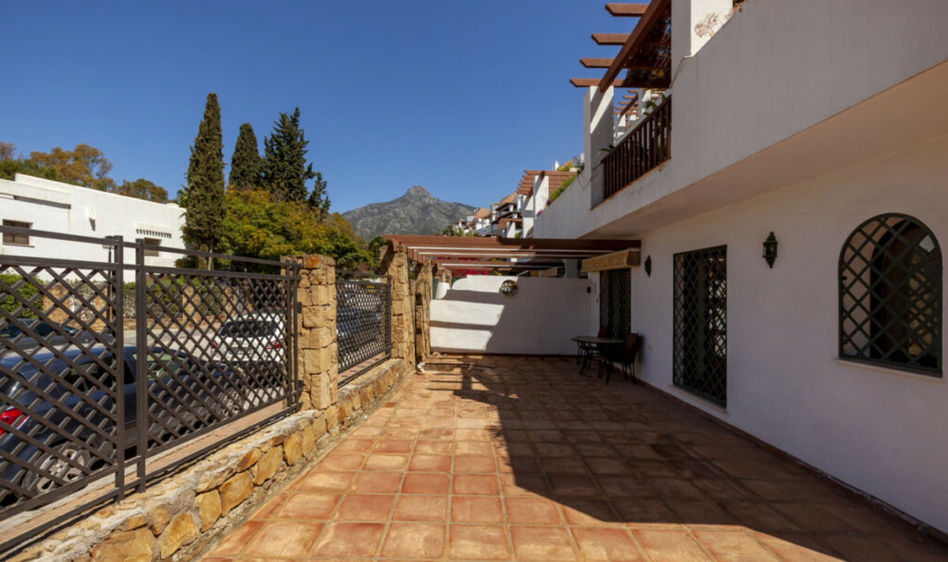 Resale - Apartment -
The Golden Mile