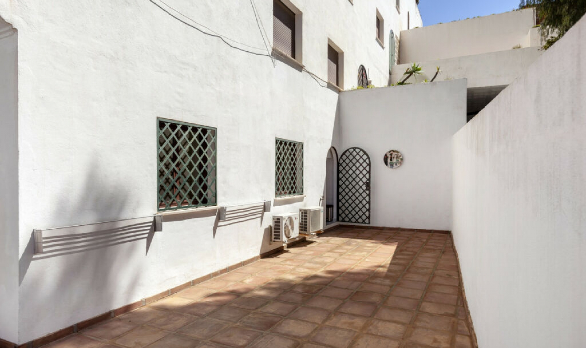 Resale - Apartment -
The Golden Mile