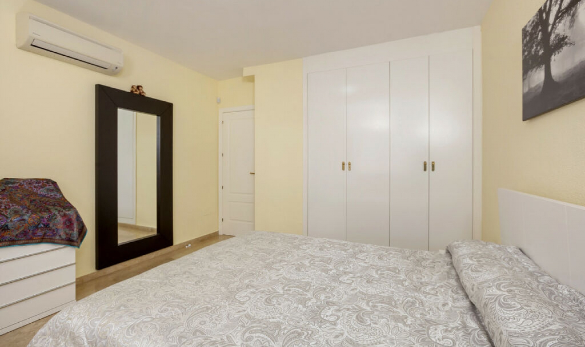Resale - Apartment -
The Golden Mile