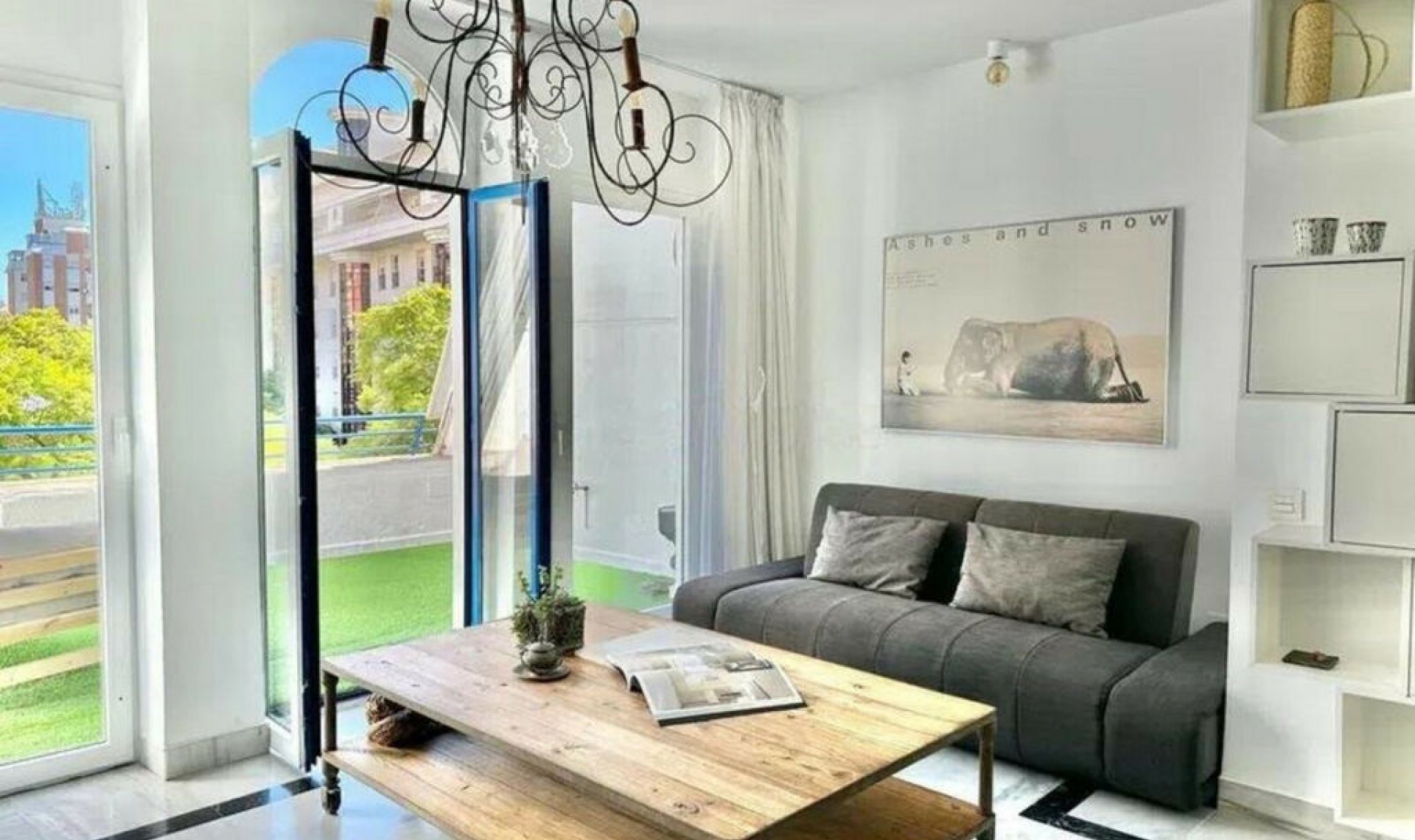 Resale - Apartment -
The Golden Mile