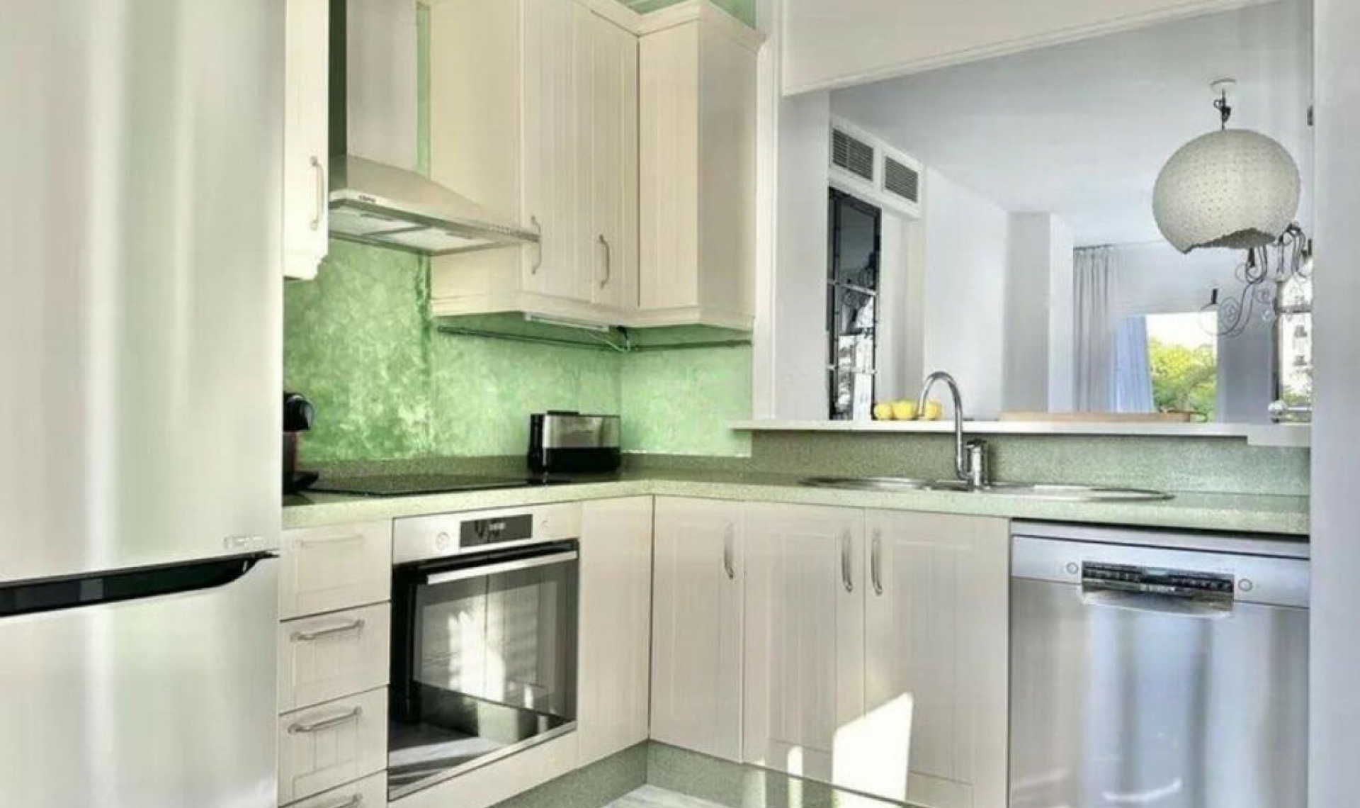 Resale - Apartment -
The Golden Mile
